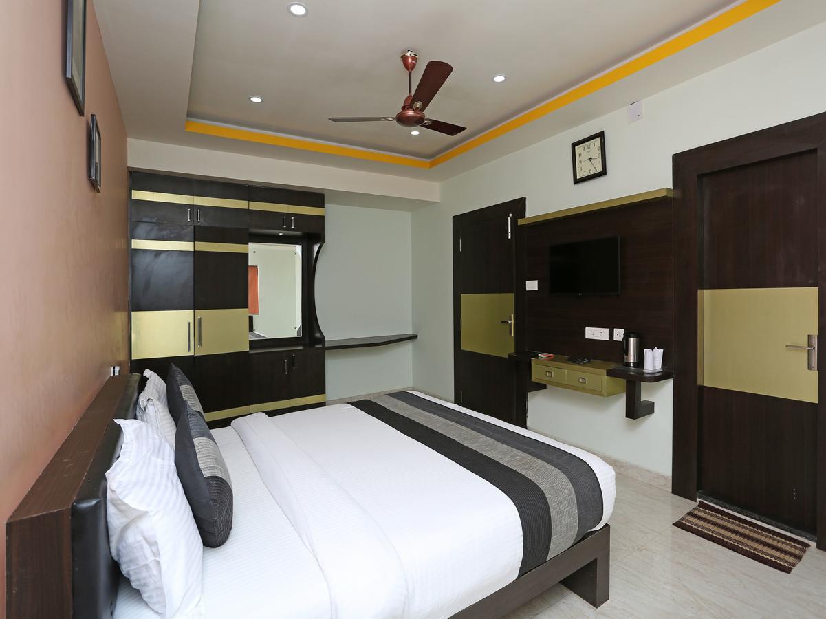 Oyo 2770 Hotel 7Saat Bhubaneswar Exterior photo
