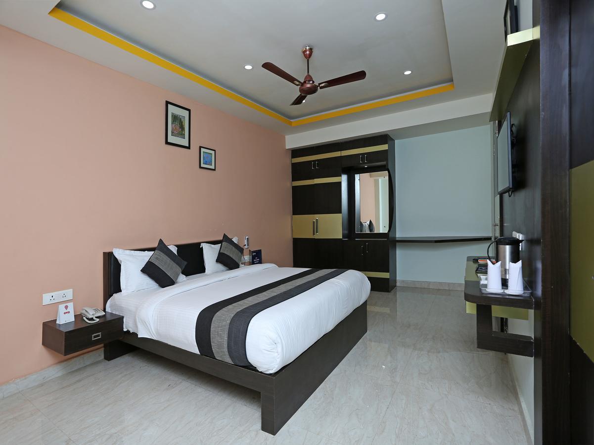Oyo 2770 Hotel 7Saat Bhubaneswar Exterior photo