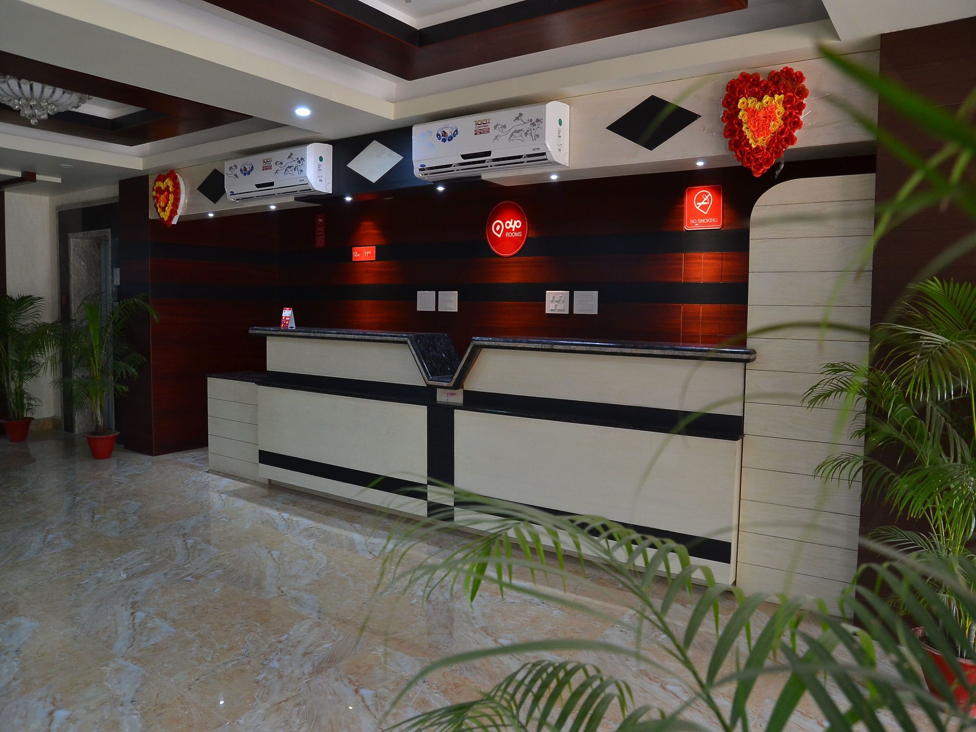 Oyo 2770 Hotel 7Saat Bhubaneswar Exterior photo