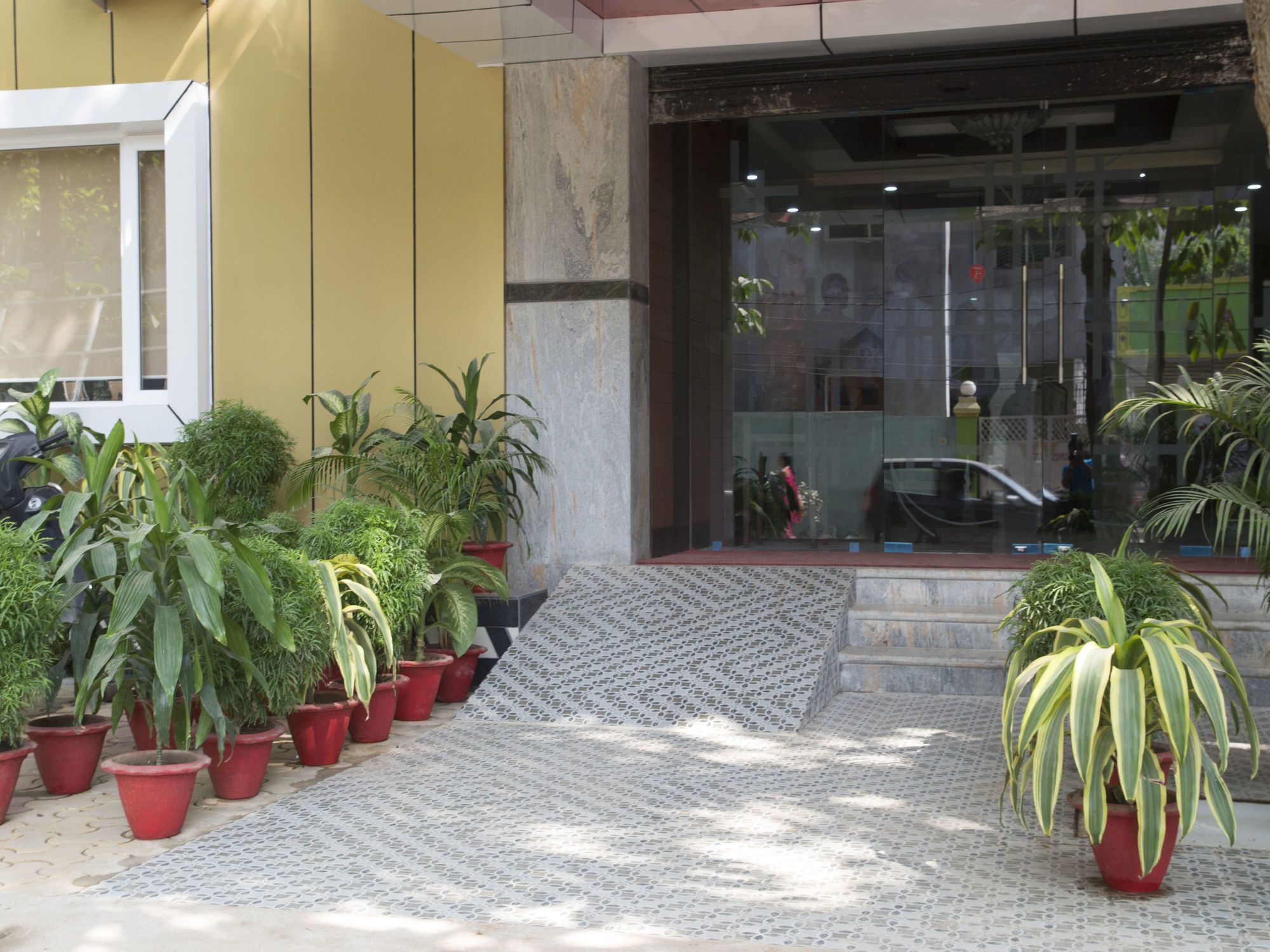 Oyo 2770 Hotel 7Saat Bhubaneswar Exterior photo